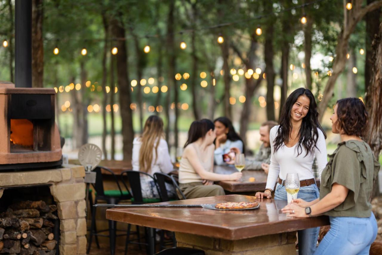 7744 Ranch Glamping Resort Austin Kültér fotó
