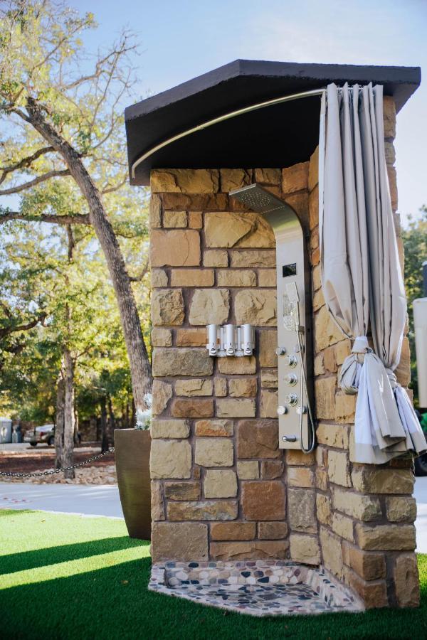 7744 Ranch Glamping Resort Austin Kültér fotó
