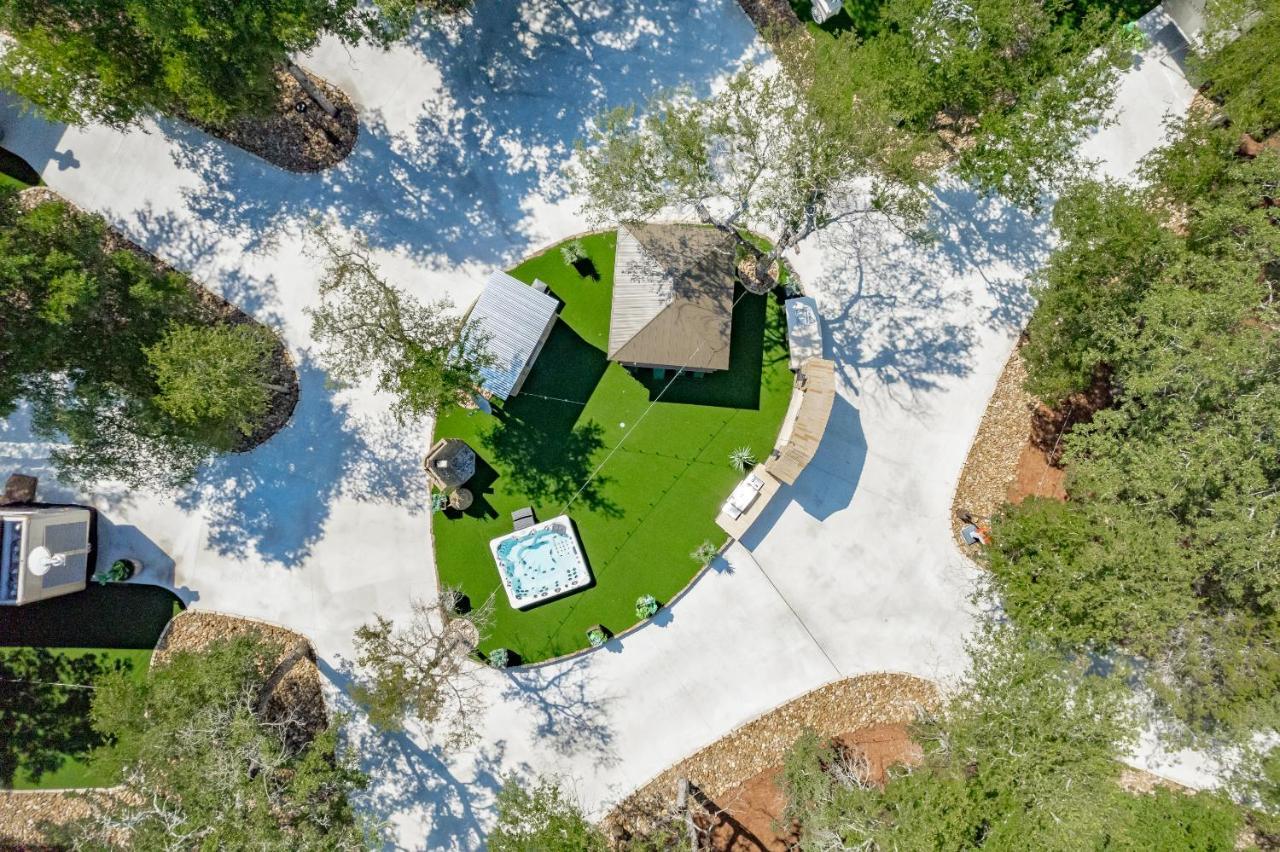 7744 Ranch Glamping Resort Austin Szoba fotó